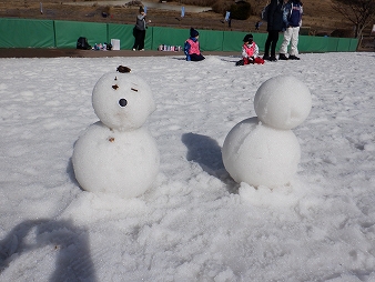 雪遊び(きりん組)